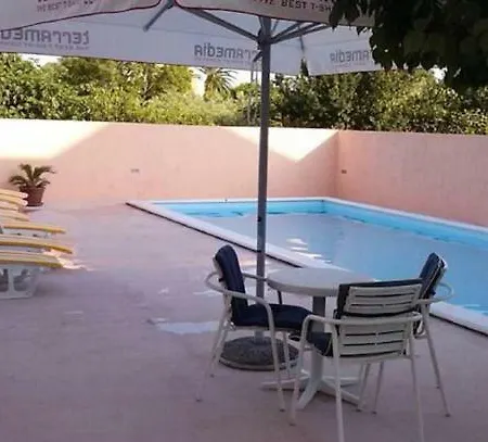 Apartment Apartman Lovre